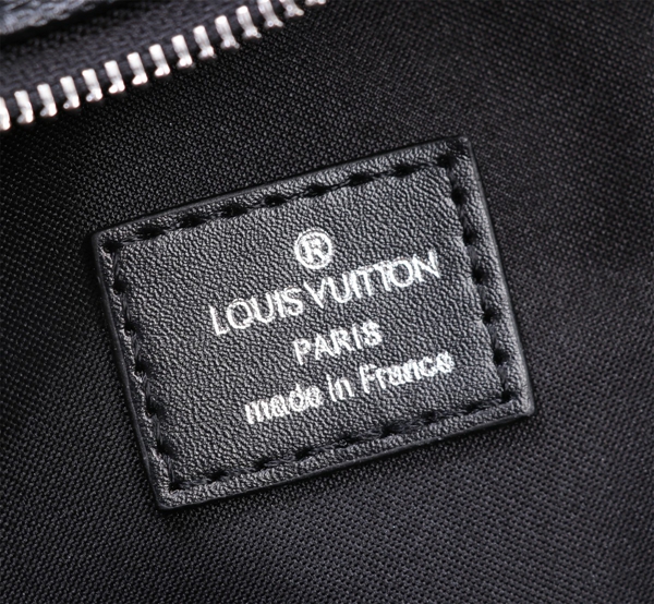 ルイヴィトンバッグ着用イメージ